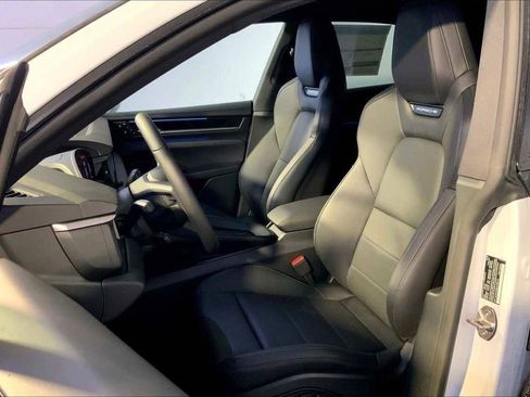 New 2025 Porsche Macan Electric image 61