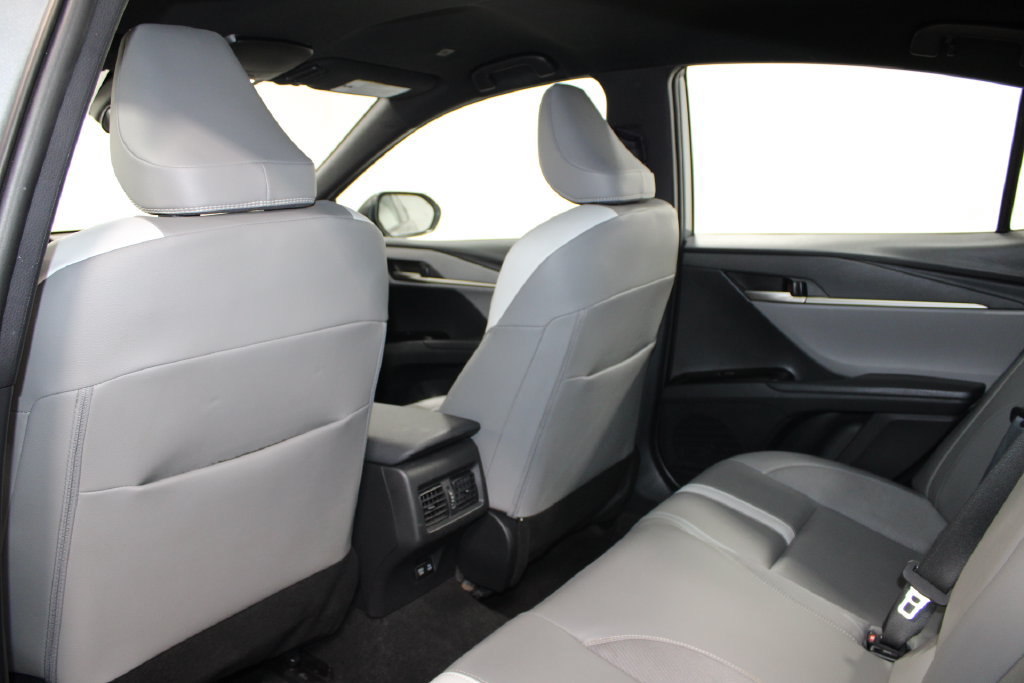Used 2025 Toyota Camry SE FWD image 17