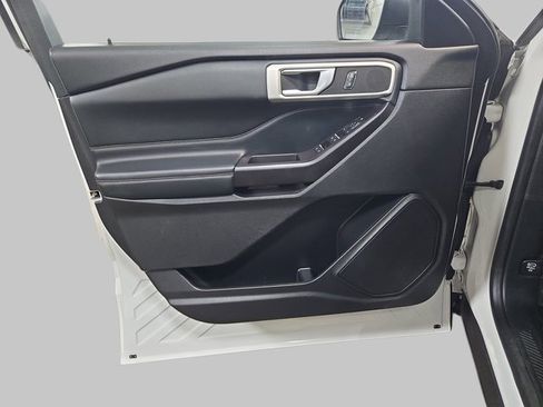 Used 2020 Ford Explorer XLT w/ Equipment Group 202A image 32