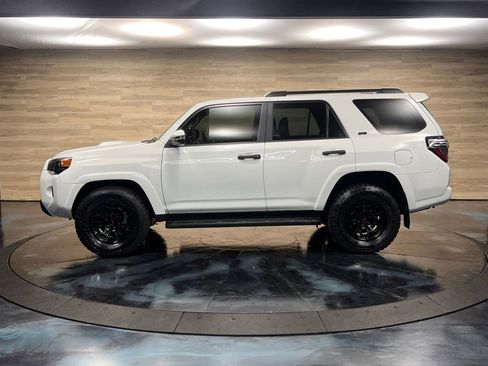 Used 2024 Toyota 4Runner SR5 Premium w/ Moonroof Package RWD image 19