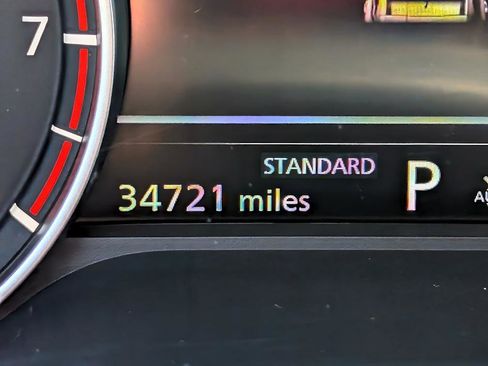 Used 2025 Nissan Rogue SV FWD image 22
