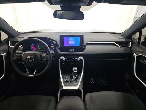 Used 2023 Toyota RAV4 SE image 29