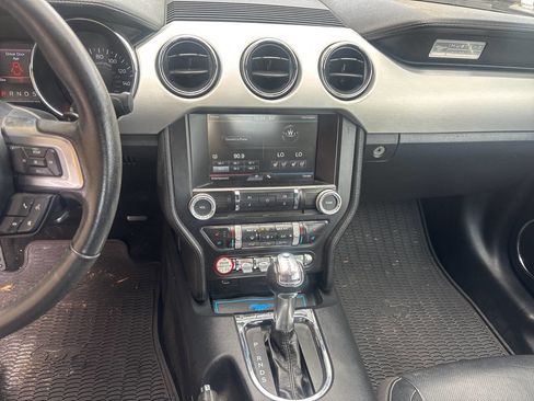 Used 2015 Ford Mustang Premium image 11