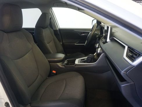 Used 2024 Toyota RAV4 XLE AWD/4WD image 20