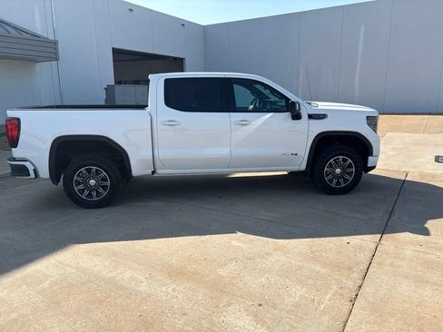 Used 2025 GMC Sierra 1500 AT4 AWD/4WD image 4