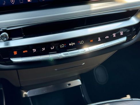 New 2025 Cadillac Lyriq Luxury image 31