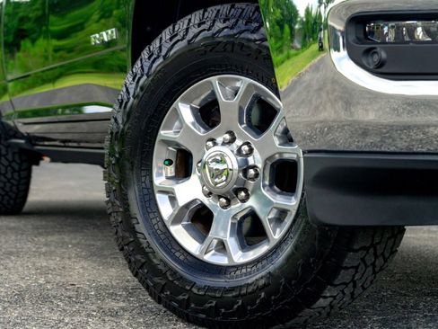 Used 2022 RAM 2500 Laramie AWD/4WD image 3