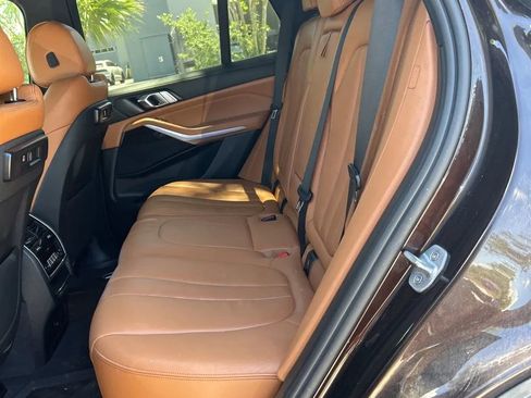 Used 2019 BMW X5 xDrive40i w/ Premium Package 2 AWD/4WD image 9