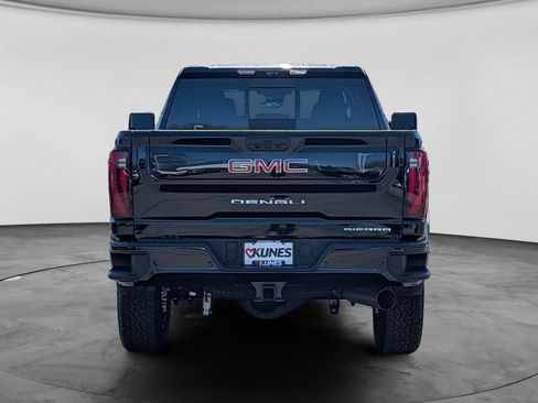 New 2026 GMC Sierra 3500 Denali w/ Denali Reserve Package AWD/4WD image 13