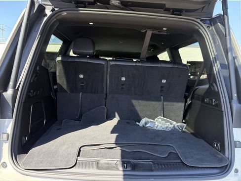 Used 2022 Jeep Wagoneer Series II AWD/4WD image 32
