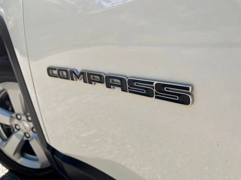 Used 2019 Jeep Compass Latitude w/ Popular Equipment Group AWD/4WD image 52