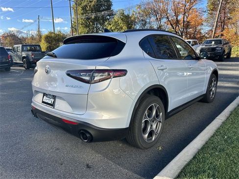 New 2025 Alfa Romeo Stelvio Sprint w/ Convenience Package image 8