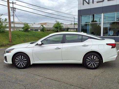 Certified 2023 Nissan Altima 2.5 SV AWD/4WD image 8