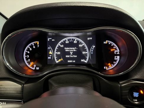 Used 2020 Jeep Grand Cherokee Limited AWD/4WD image 11