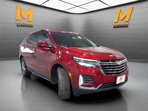 Used 2023 Chevrolet Equinox Premier image 3