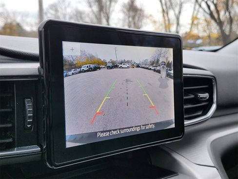 Certified 2022 Ford Explorer XLT w/ Equipment Group 202A image 23