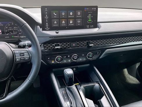 Used 2025 Honda Accord EX-L image 9