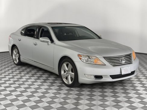 Used 2011 Lexus LS 460 L w/ Luxury Pkg RWD image 7