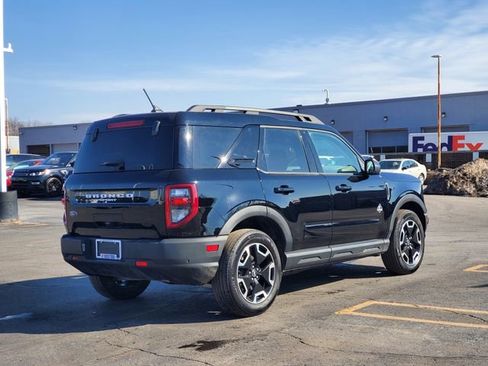 Used 2023 Ford Bronco Sport Outer Banks w/ Tech Package image 3