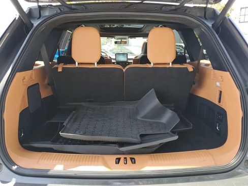 Used 2020 Lincoln Aviator Black Label AWD/4WD image 10