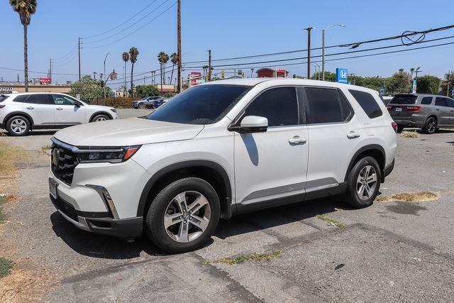 Used 2024 Honda Pilot EX-L image 3