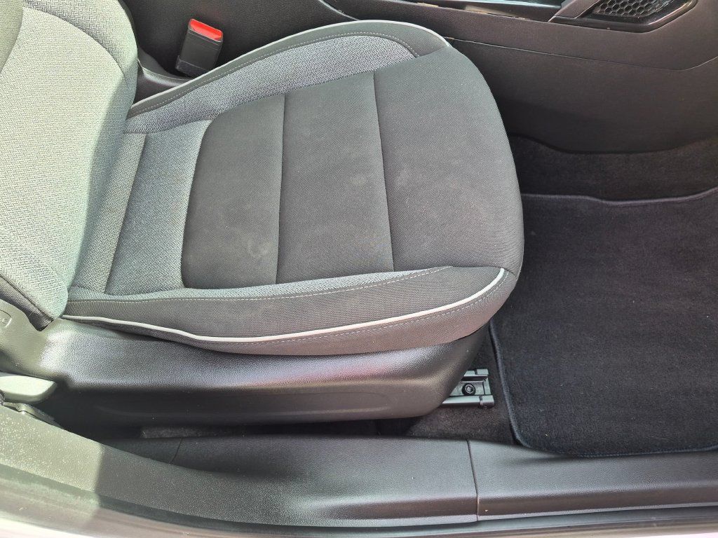 Used 2022 Chevrolet TrailBlazer LT w/ Convenience Package AWD/4WD image 28