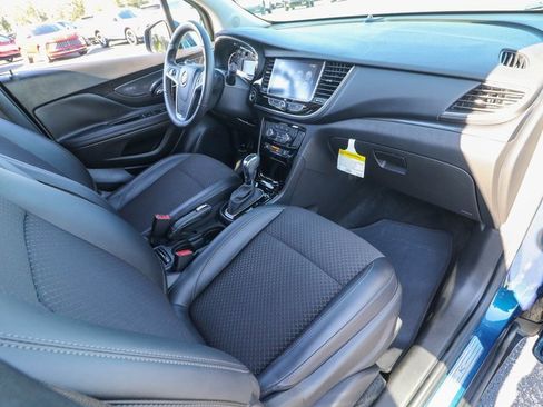 Used 2020 Buick Encore Preferred w/ Safety Package image 21