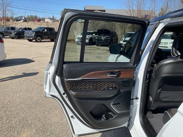 Used 2024 Jeep Grand Cherokee Summit w/ Adv Protech Group IV AWD/4WD image 40
