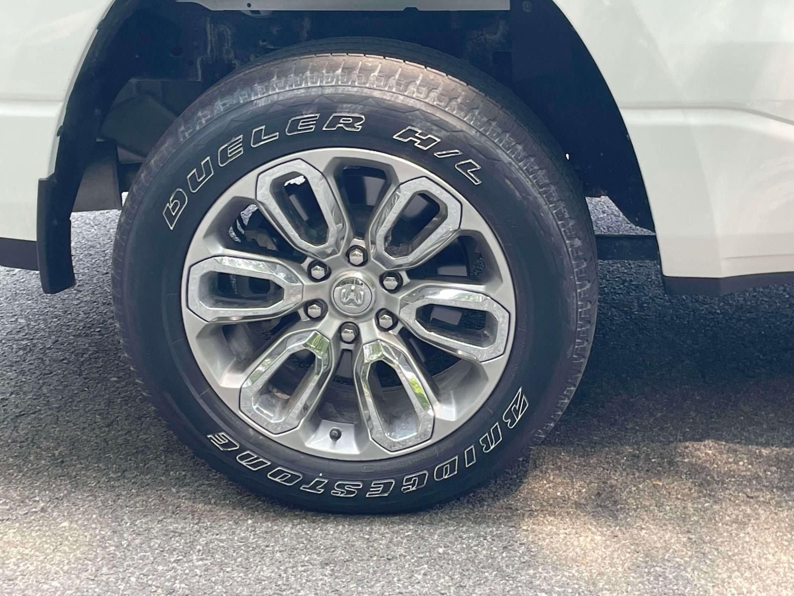 Used 2023 RAM 1500 Laramie AWD/4WD image 9
