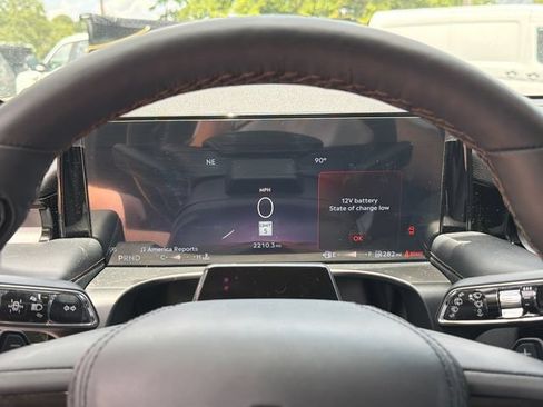 New 2026 Lincoln Aviator 2WD image 26