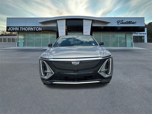 New 2025 Cadillac Lyriq Luxury image 2