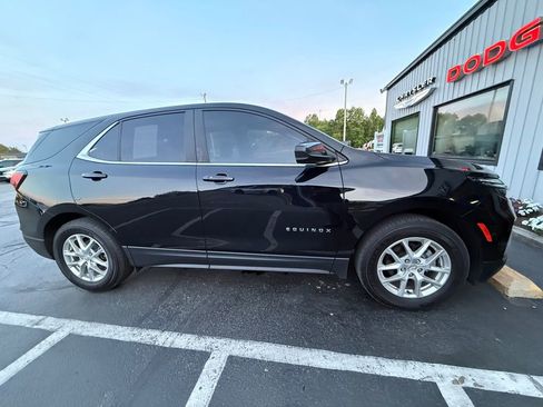 Used 2022 Chevrolet Equinox LT FWD image 2