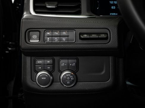 Used 2023 GMC Yukon Denali w/ LPO, Floor Liner Package image 45