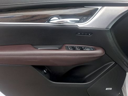 Used 2024 Cadillac XT6 Premium Luxury AWD/4WD image 14