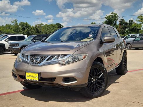 Used 2011 Nissan Murano S FWD image 1