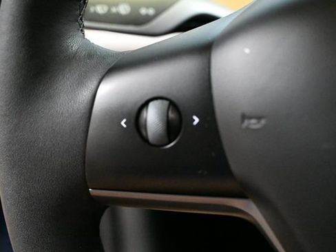 Used 2023 Tesla Model 3 Standard Range RWD image 39