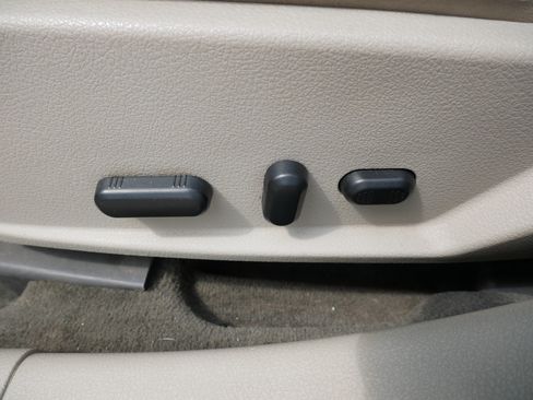 Used 2011 Ford Fusion SEL FWD image 19