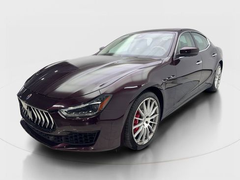 Used 2021 Maserati Ghibli image 2