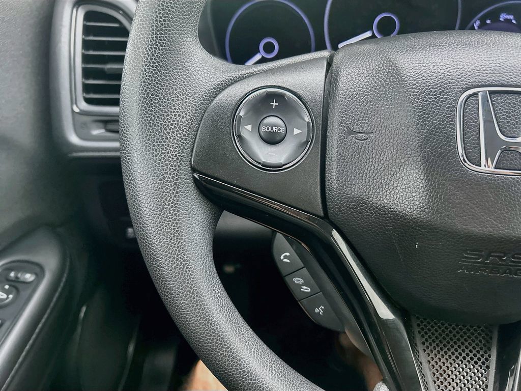 Used 2019 Honda HR-V LX image 11