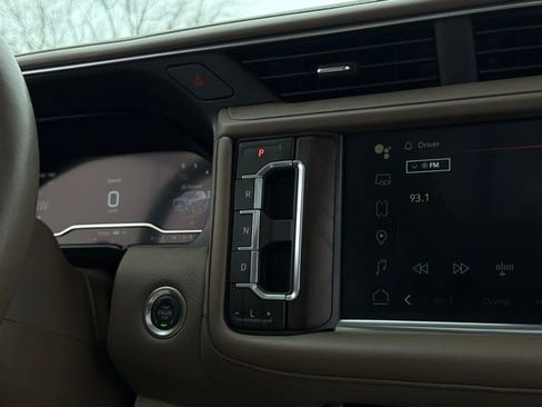 Used 2024 GMC Yukon XL Denali w/ Denali Reserve Package image 34