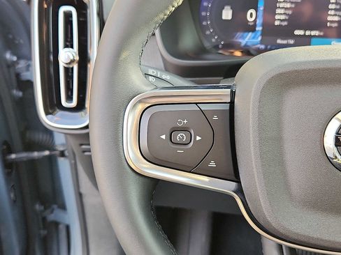 Certified 2023 Volvo XC40 B4 Plus w/ Driver Assist Package FWD image 20