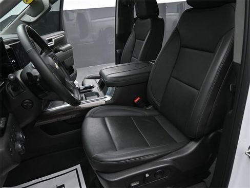 Used 2024 Chevrolet Silverado 1500 LTZ w/ Technology Package image 21