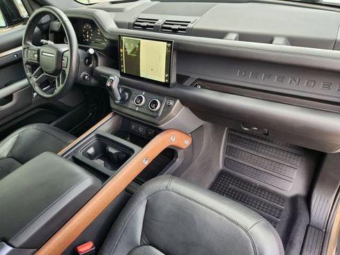 Used 2023 Land Rover Defender 90 X image 27