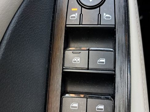 Used 2023 Nissan Rogue SV w/ SV Premium Package image 15