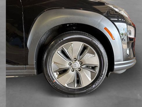 Used 2021 Hyundai Kona Limited w/ Cargo Package FWD image 20