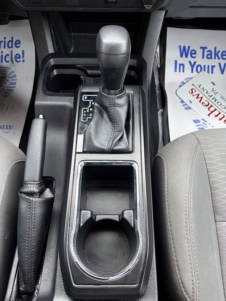 Used 2017 Toyota Tacoma SR AWD/4WD image 15
