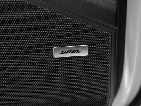 Used 2024 Porsche Cayenne Coupe image 37