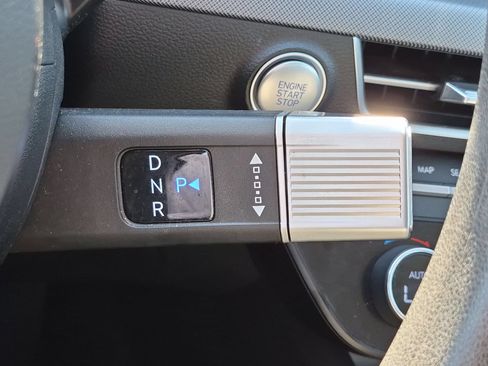 Used 2025 Hyundai Sonata SEL FWD image 25