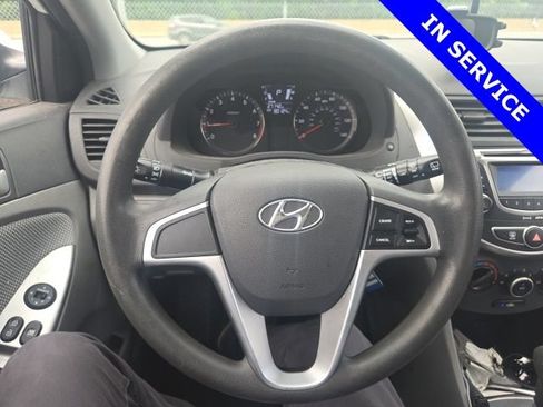 Used 2013 Hyundai Accent GS FWD image 9