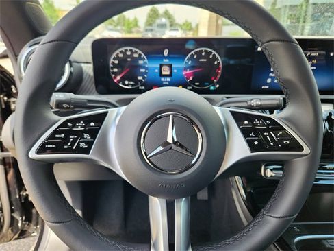 Certified 2025 Mercedes-Benz CLA 250 4MATIC image 19